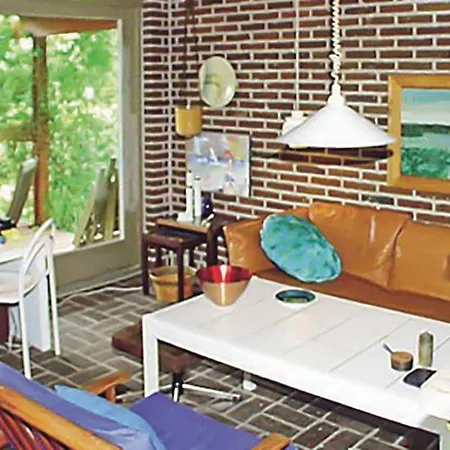 Strandhaus Mit 2 Schlafzimmern In Asperup *